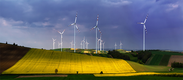 Wind-turbine-farm